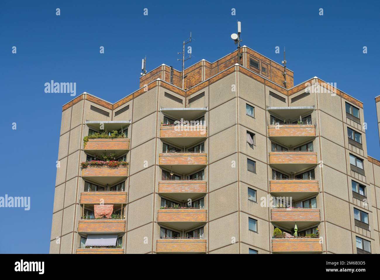 High-rise residential building, Ernst-Thaelmann-Park, Prenzlauer Berg ...