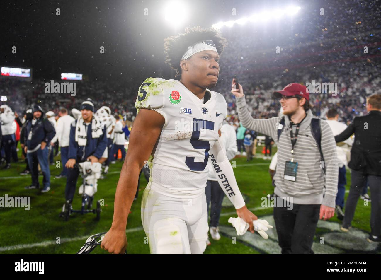 Penn State Nittany Lions wide receiver Mitchell Tinsley (5) celebrates ...