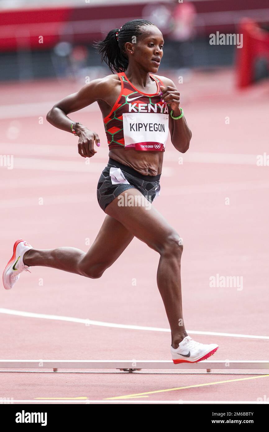 Faith Kipyegon (KEN) competing in the Women's 1500 metres heats at the 2020 (2021) Olympic Summer Games, Tokyo, Japan Stock Photo