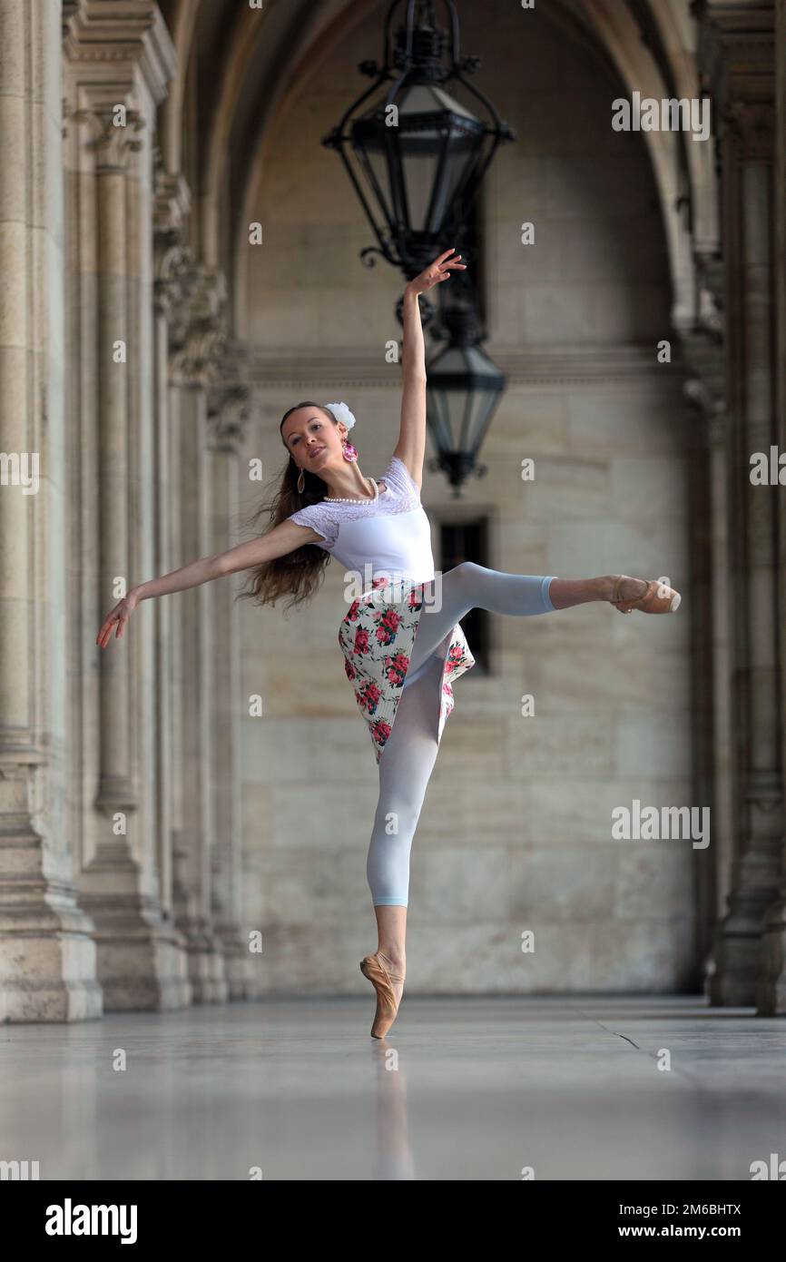Ballet attitude hi-res stock photography and images - Alamy
