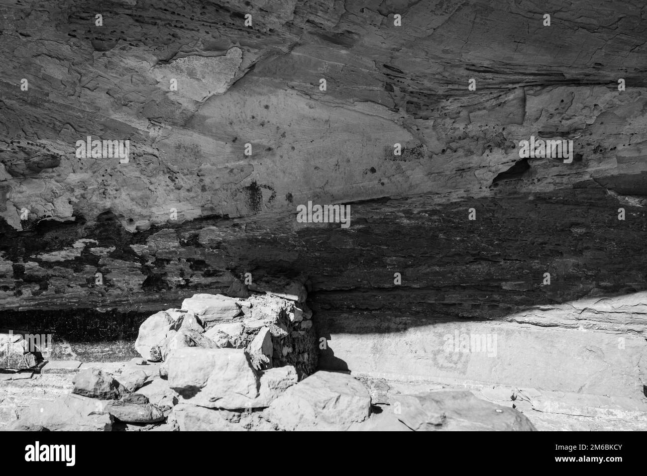 Perfect Kiva. Backpacking in Grand Gulch and viewing Anasazi dwellings