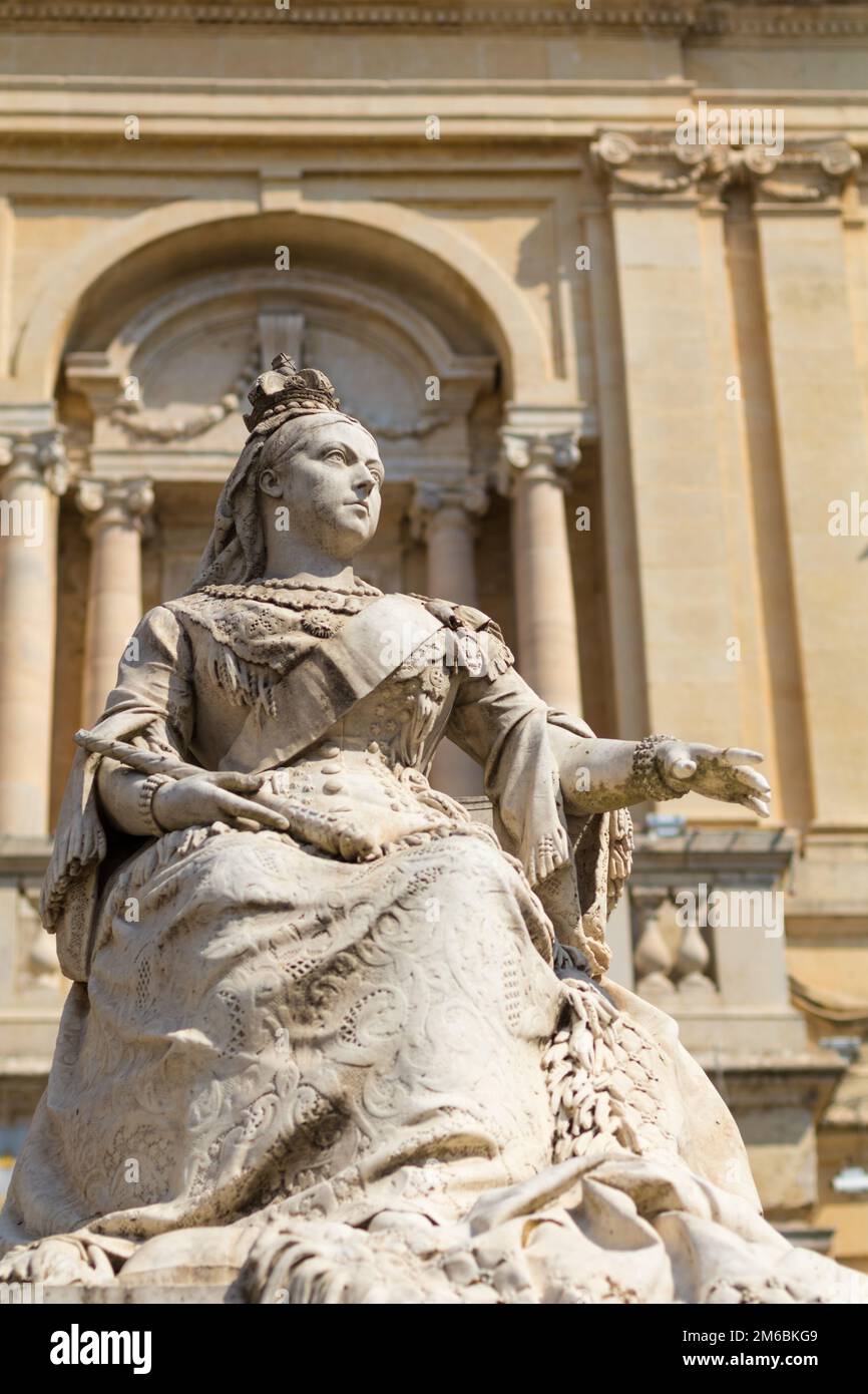 Statue of Queen Victoria, Triq IrRepubblika, IlBelt Valletta, Malta