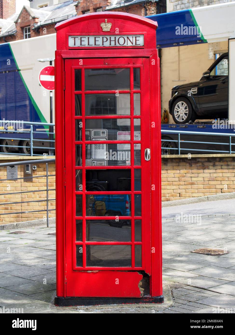 Red Phone Booth in Windsor England near London Stock Photo - Alamy
