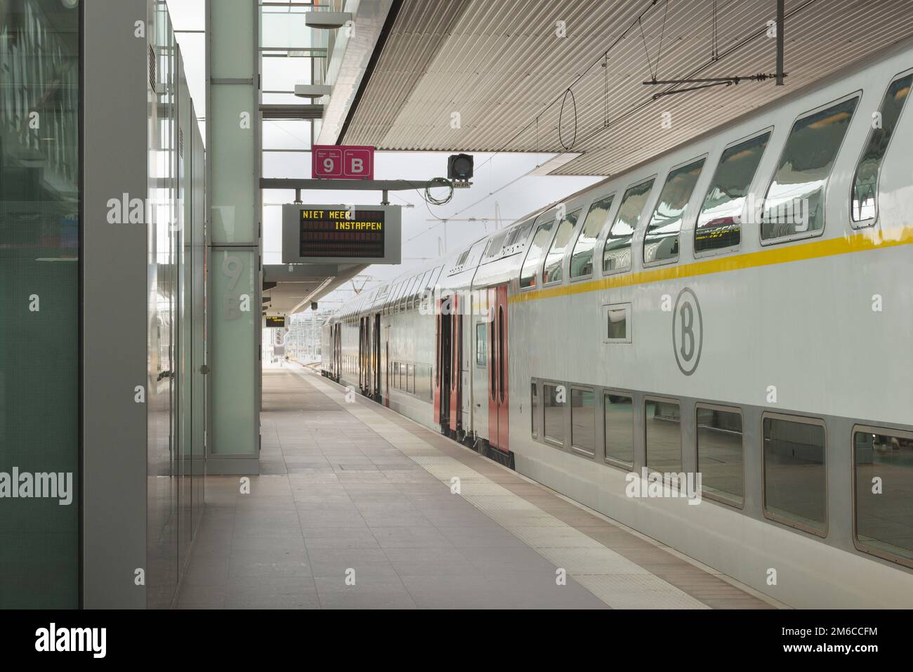 Ghent, Flemish Region-Belgium. 22-08-2021. Empty platform and wagon at the railway station Stock Photo