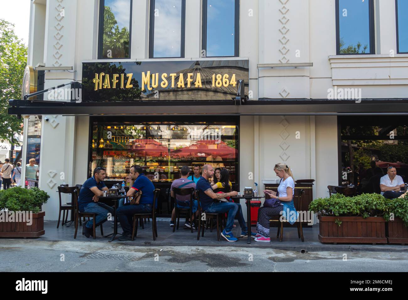 Istanbul historic cafe. Hakkı Zade Hafiz Mustafa 1864 - Pastry shop and cafe in Fatih, Istanbul, Turkey Stock Photo