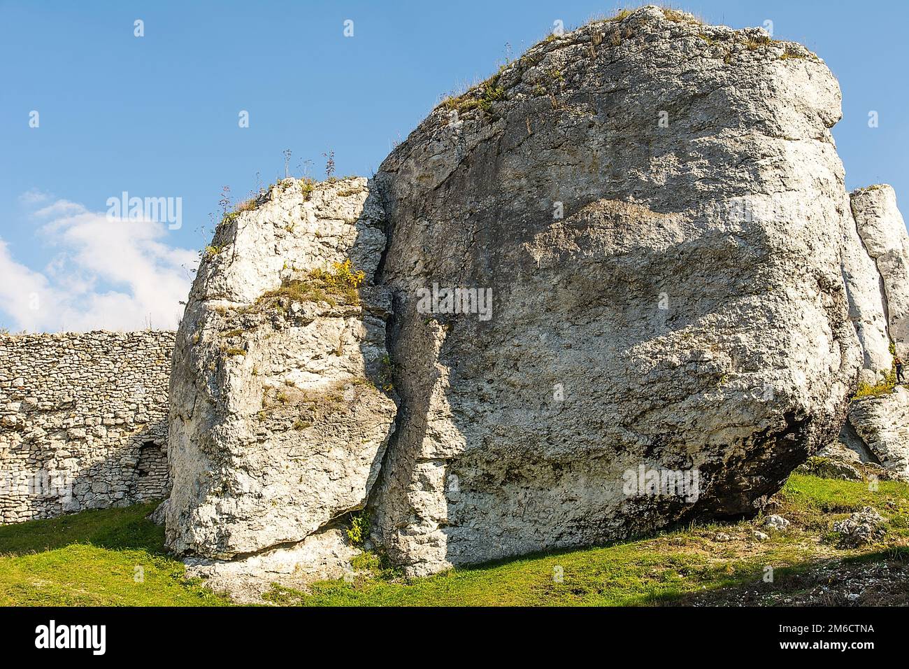 Limestone rocks in Ogrodzieniec (Poland Stock Photo - Alamy