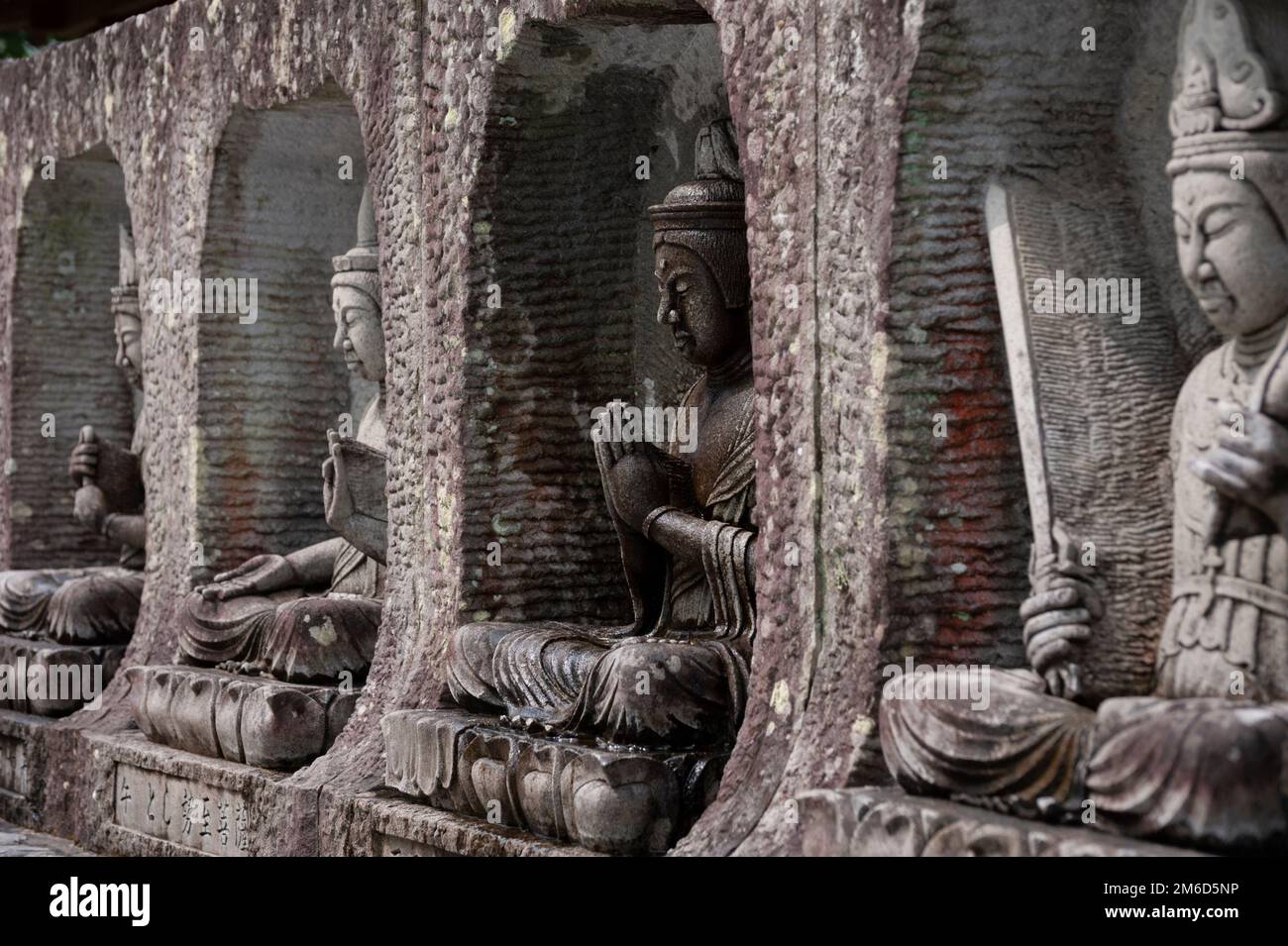 HattaihutsuJūnishiHonzon statues, representing the 12 Chinese zodiac