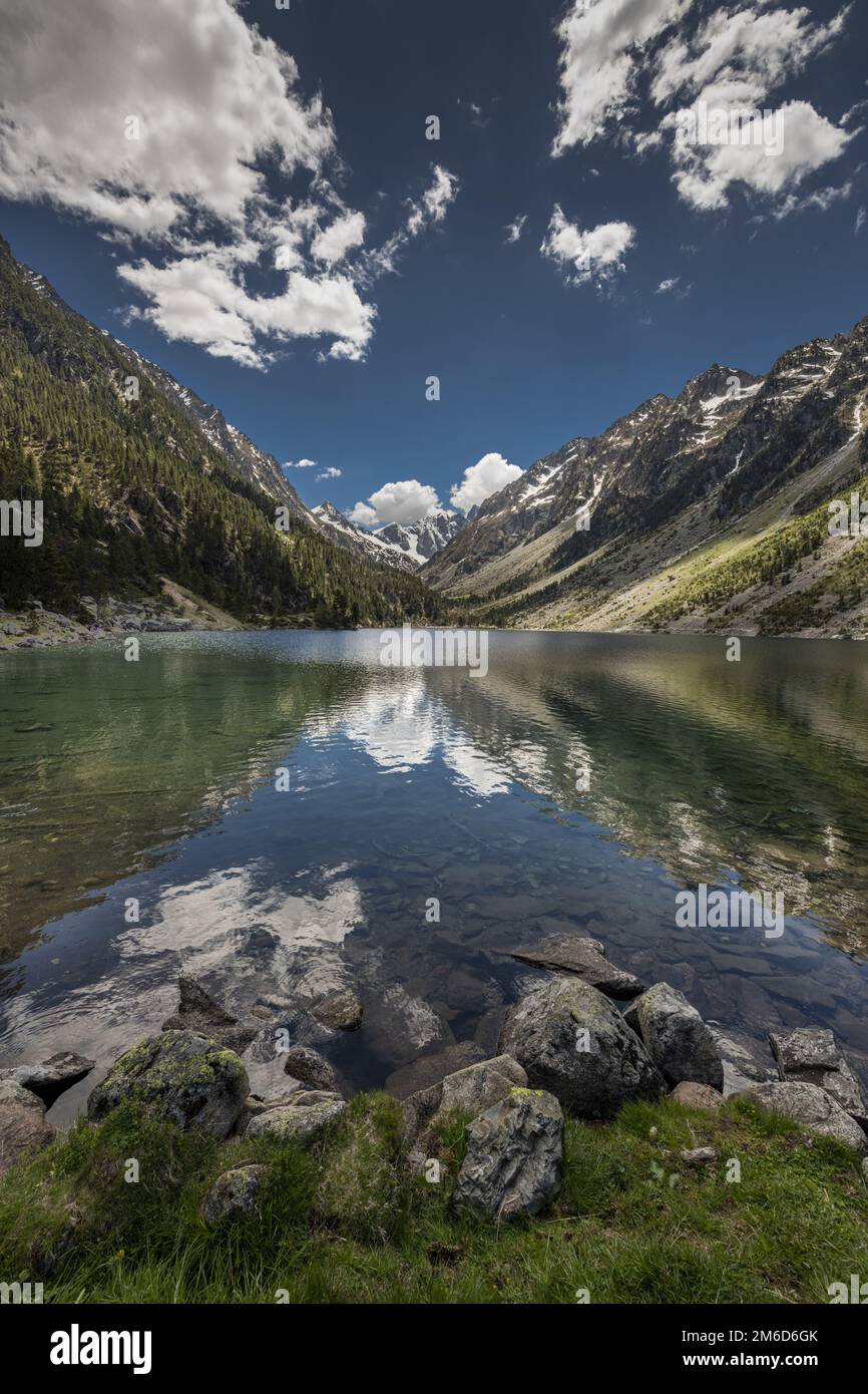 Summer valley mountains scenic hi-res stock photography and images - Alamy