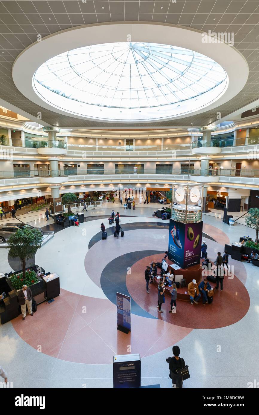 Atlanta airport terminal hires stock photography and images Alamy