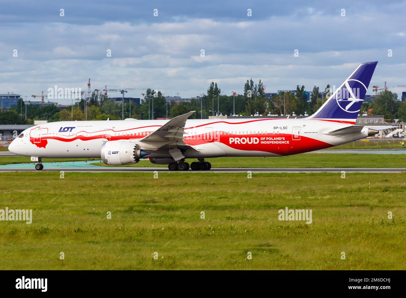 LOT Polish Airlines Boeing 787-9 Dreamliner airplane Warsaw airport Stock  Photo - Alamy
