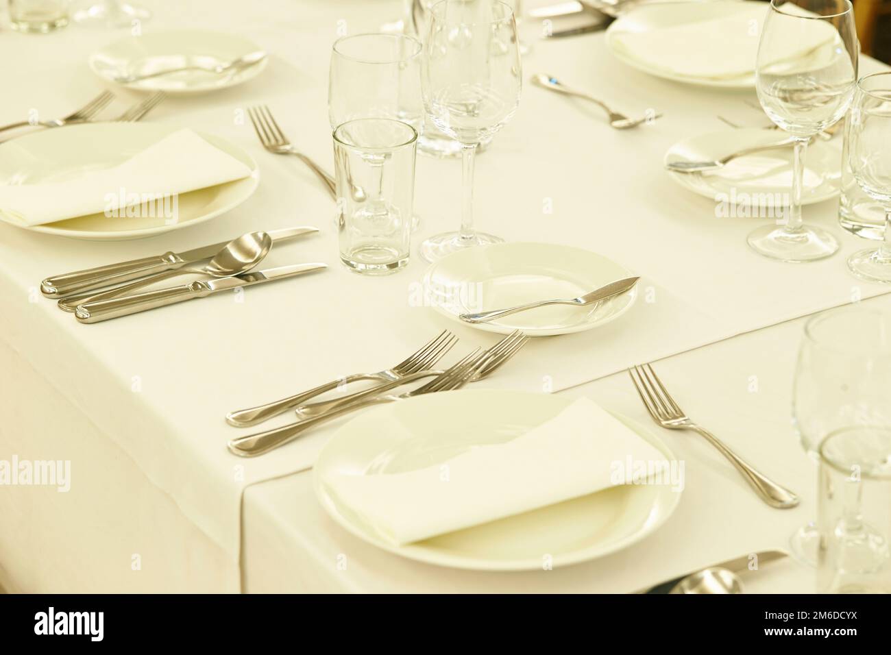wedding reception table setting Stock Photo Alamy