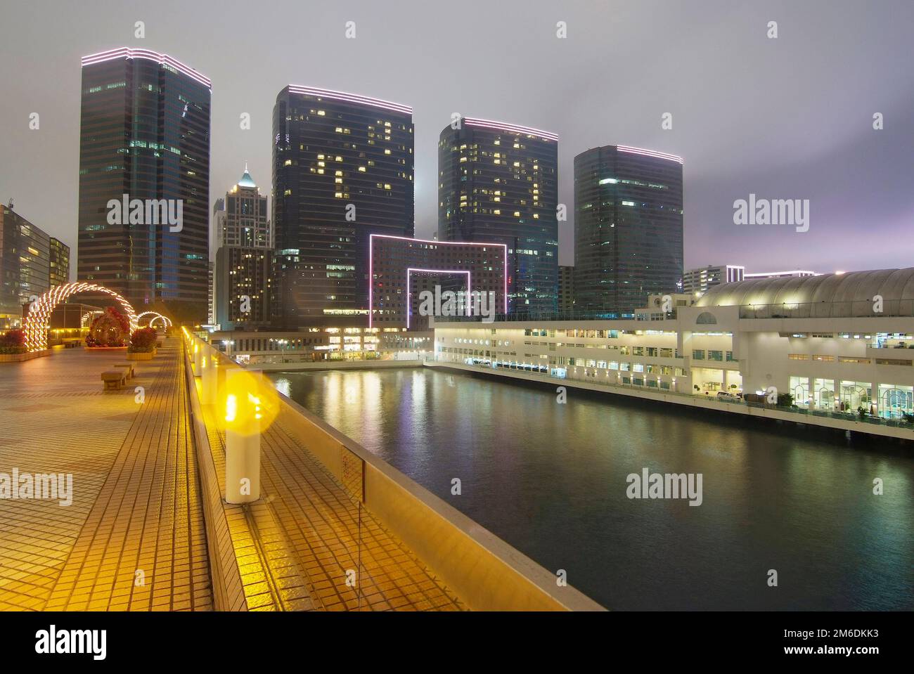 Deserted quay hi-res stock photography and images - Alamy