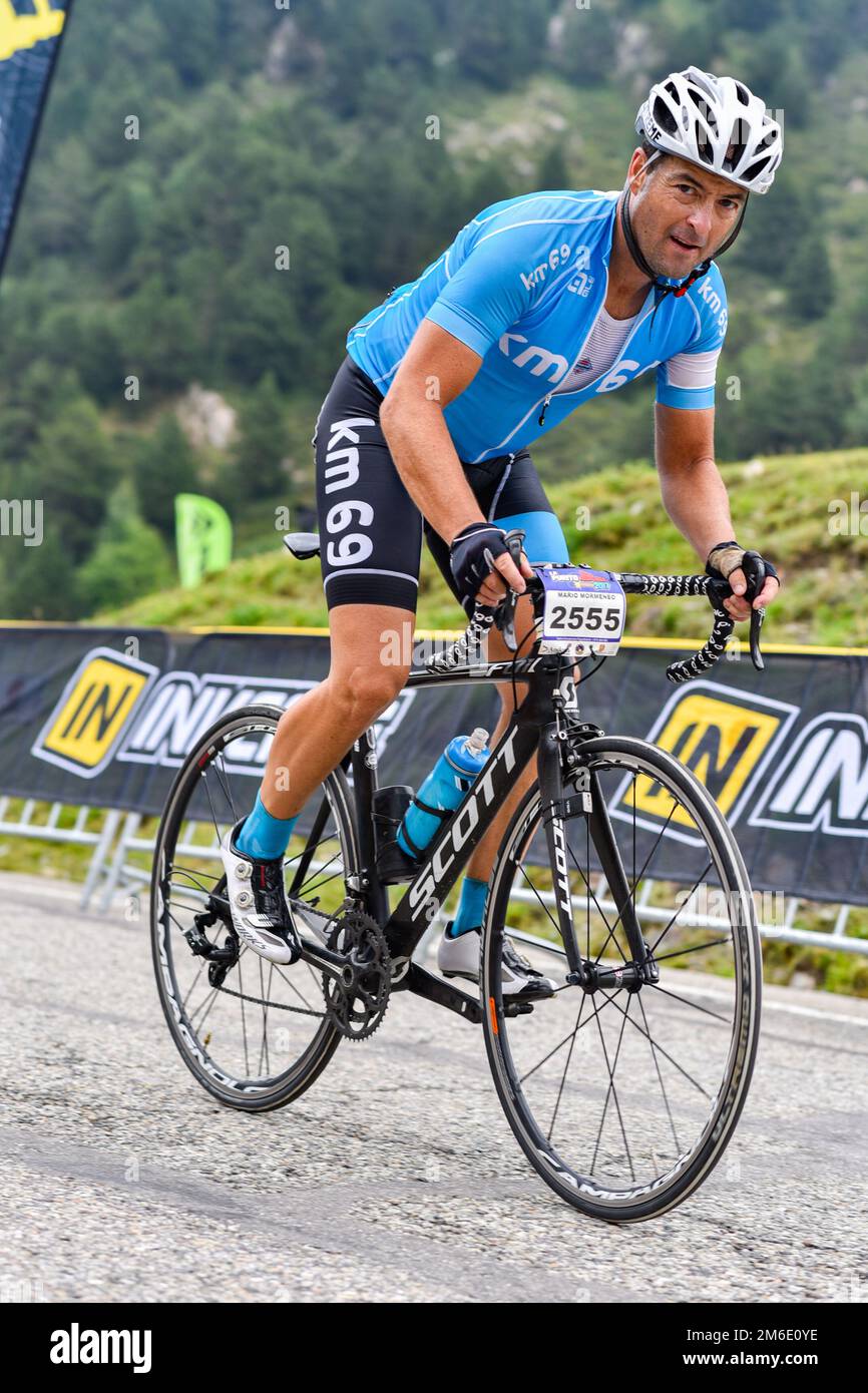 Els Cortals de Encamp, Andorra : Agust 6 2017 : Cyclists in La Purito 2017 in Andorra. Amateur race Stock Photo