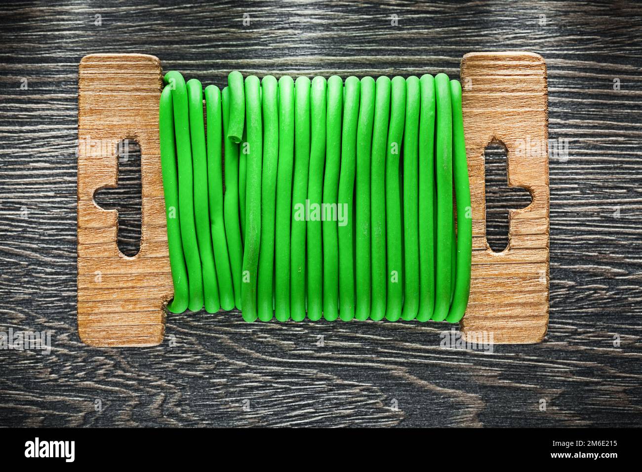 Stainless steel tie wire hi-res stock photography and images - Alamy