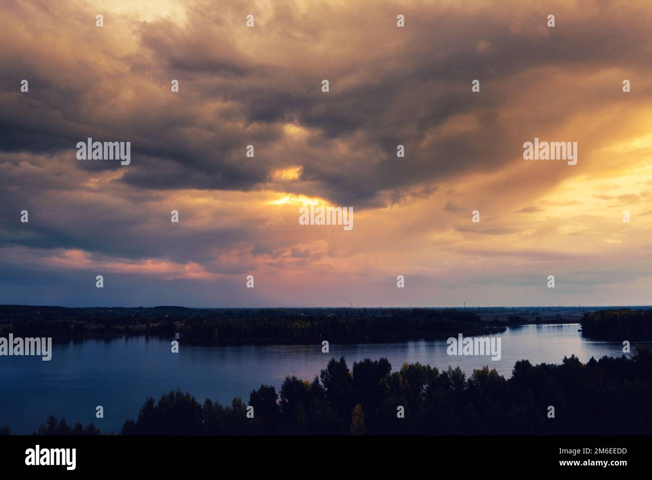 Beautiful evening landscape river hi-res stock photography and images ...