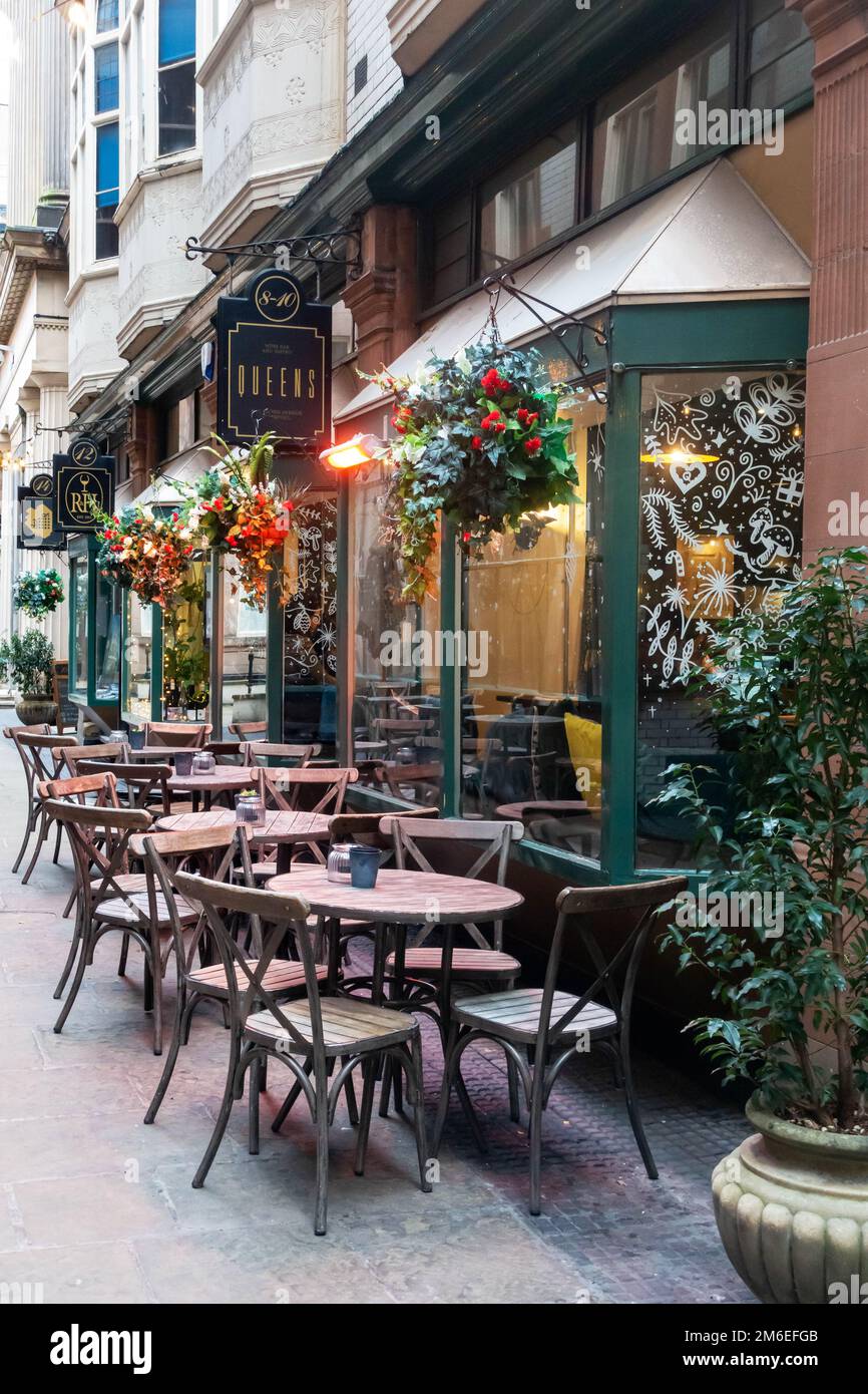 Queens Wine Bar and Bistro in Liverpool city centre Stock Photo Alamy