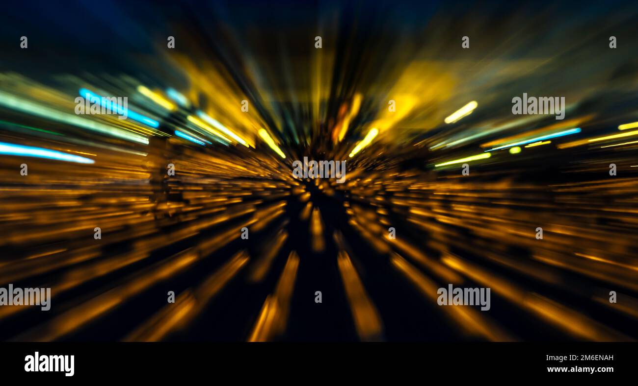 Lights trail using zoom techniques, Star warp, The effect of zooming in