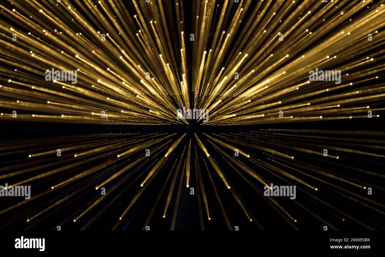 Lights trail using zoom techniques, Star warp, The effect of zooming in