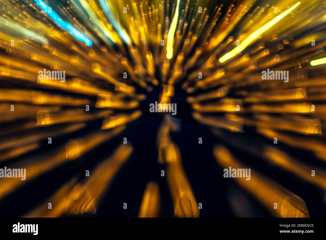 Lights trail using zoom techniques, Star warp, The effect of zooming in