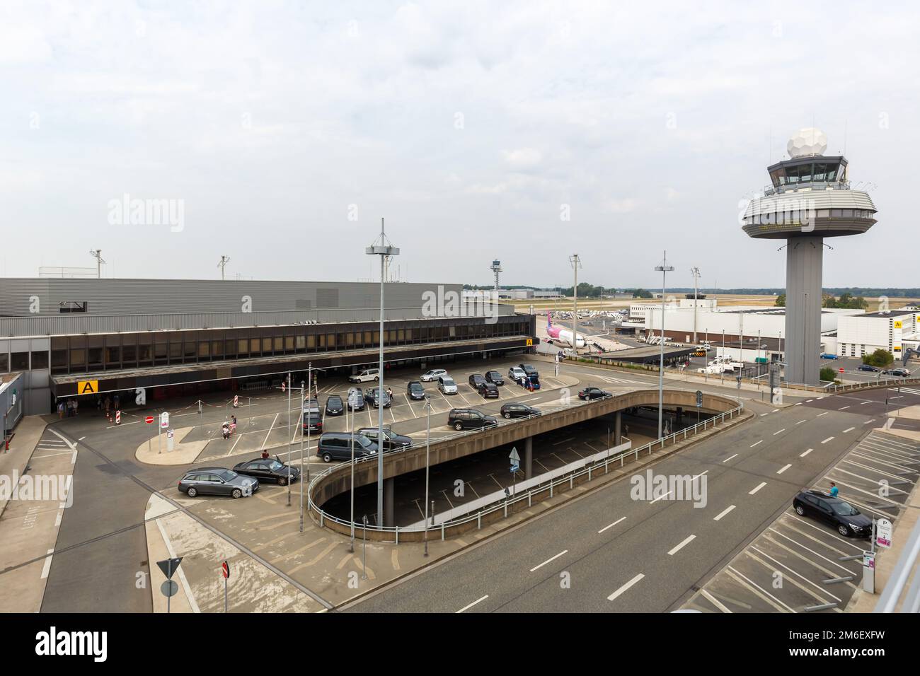 Flughafen Hannover Airport HAJ in Deutschland Terminal und Tower Stock