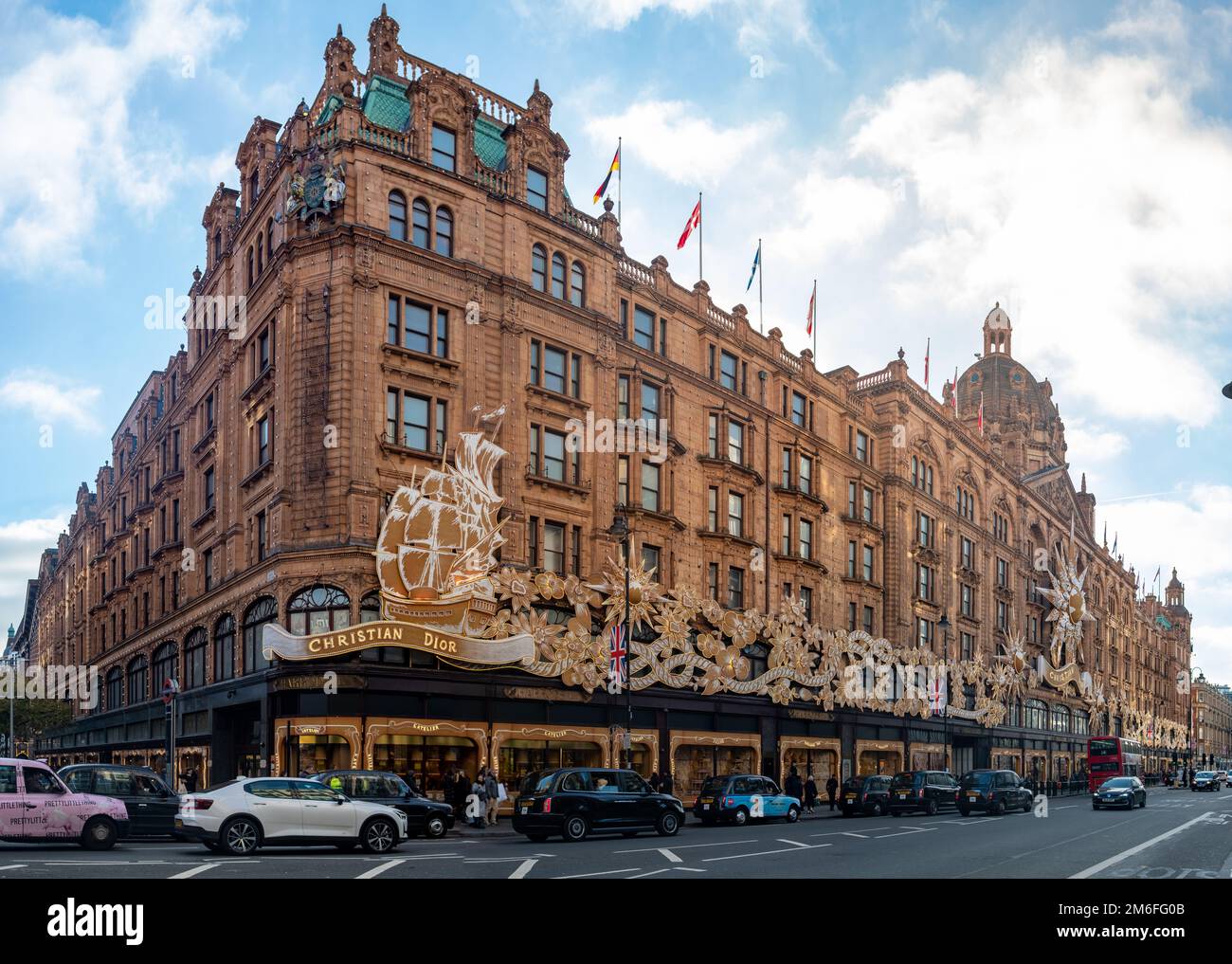 London- December 2022: Harrods in Knightsbridge Stock Photo - Alamy