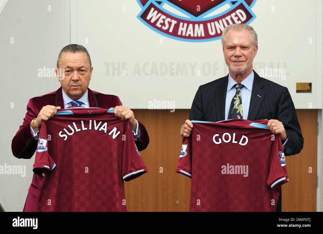 File photo dated 19-01-2010 of David Sullivan (left) and David Gold. West Ham joint-chairman David Gold has died aged 86 following a “short illness”, the Premier League club have announced. Issue date: Wednesday January 4, 2023. Stock Photo