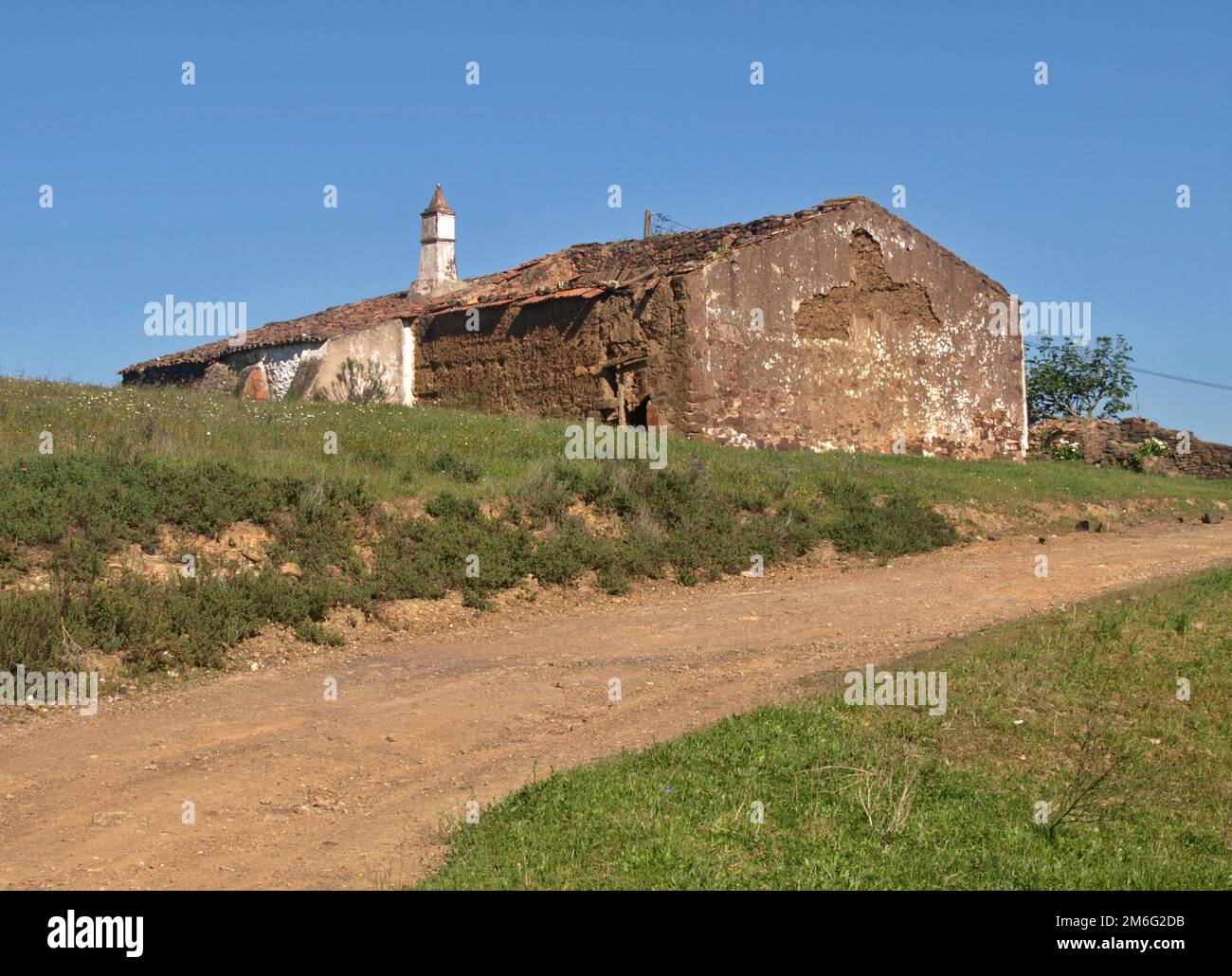 Old traditional farmhouse in the Algarve - Portugal Stock Photo