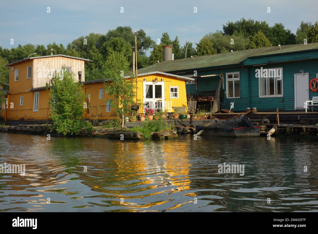 Houseboat in Hamburg Stock Photo Alamy