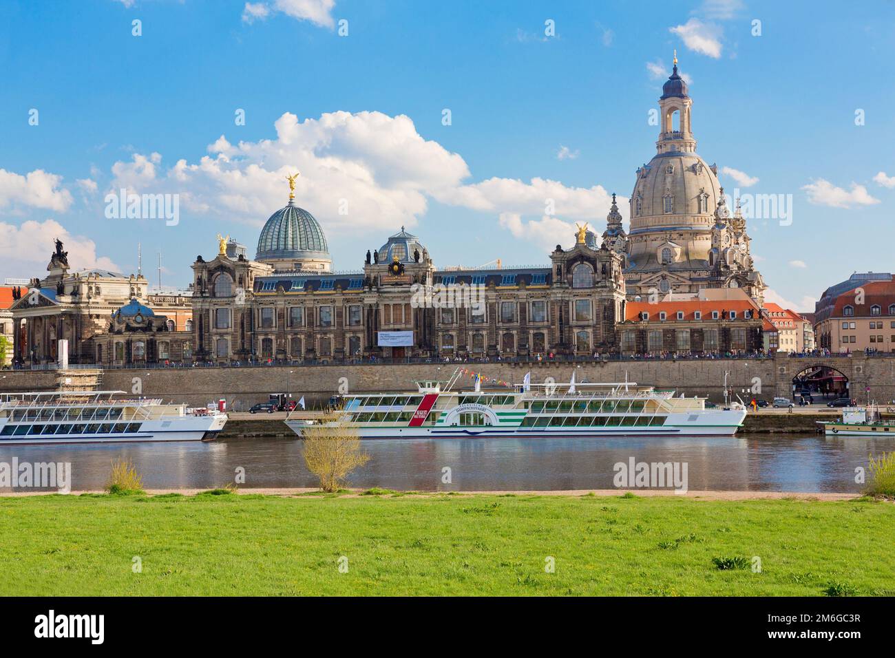 Beautiful dresden city skyline hi-res stock photography and images - Alamy
