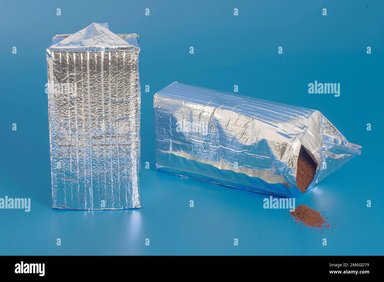 Aluminum foil vacuum sealed coffee bag Stock Photo Alamy