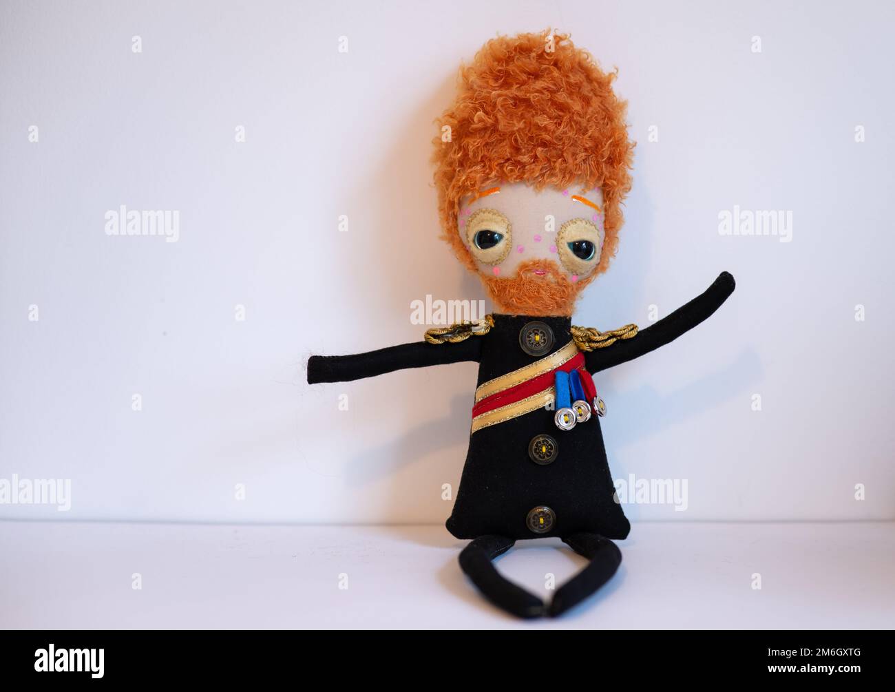 Handmade Prince Harry and Meghan Markle dolls. Created by an East London artist to celebrate the couples wedding on 19 May 2018. Stock Photo