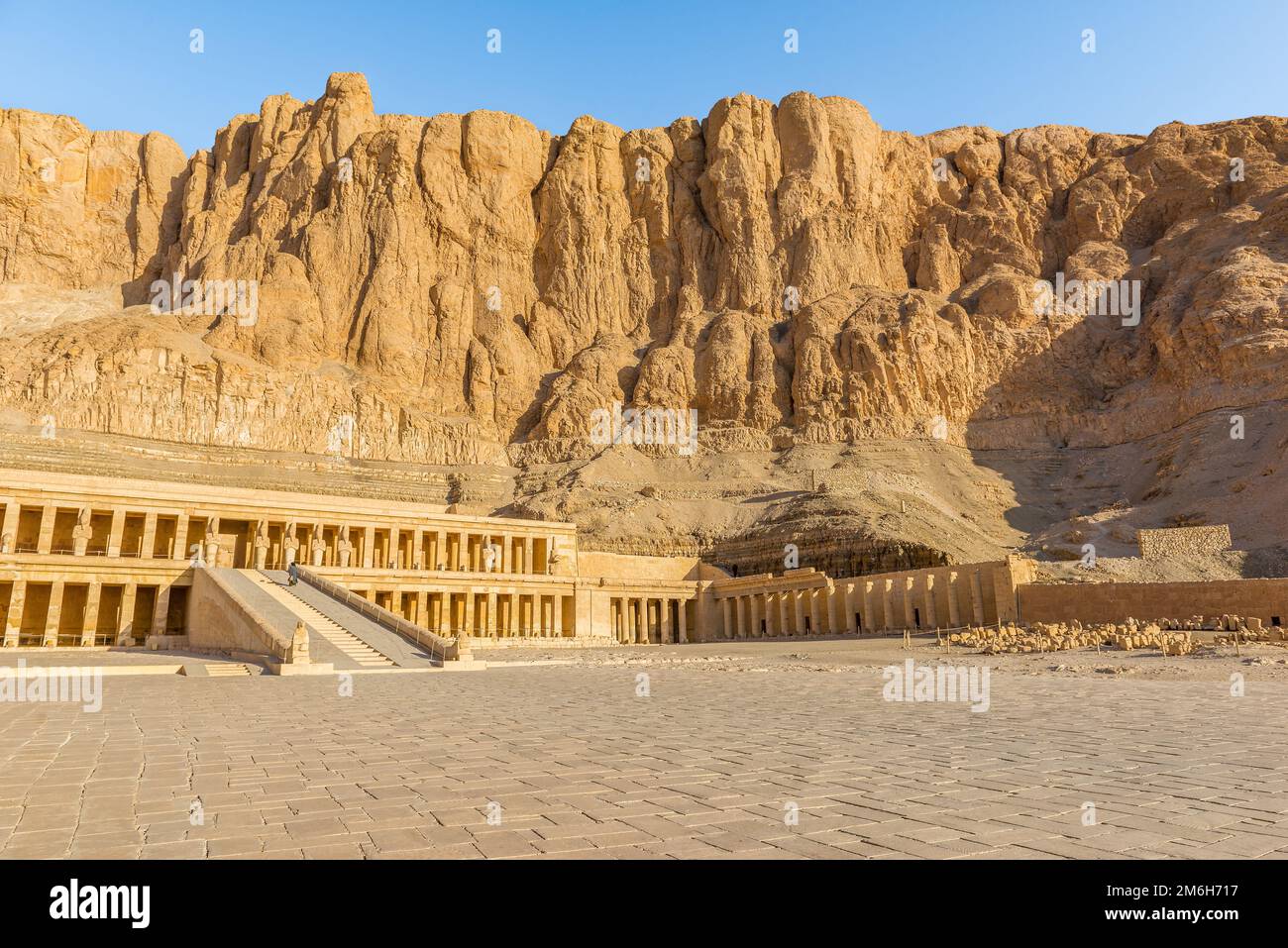 Hasmatpet Rocks Images Rocks and Hatshepsut Temple Stock Photo - Alamy