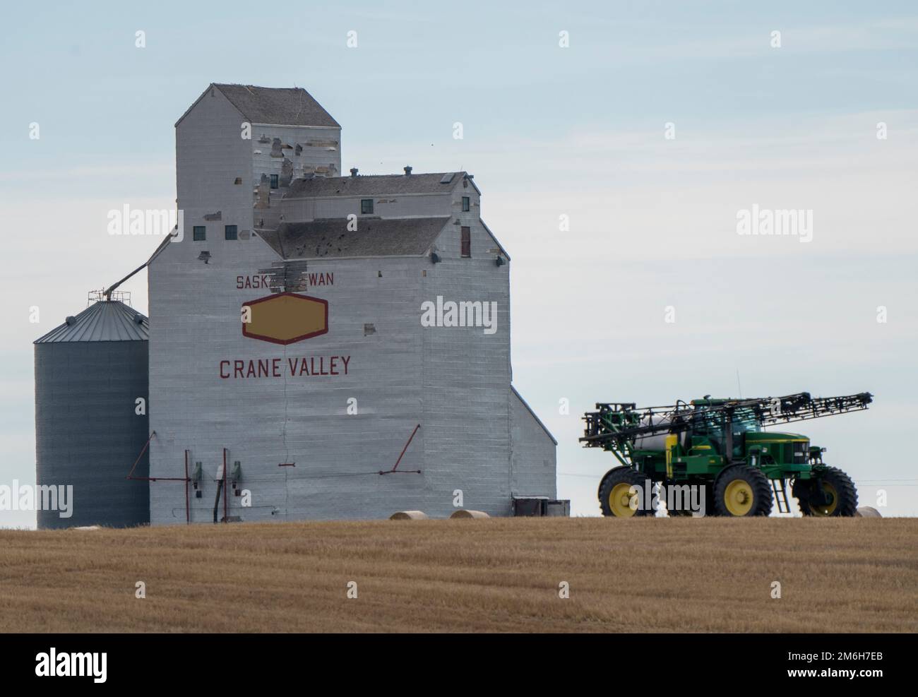 Old grain storage structure hi-res stock photography and images - Alamy