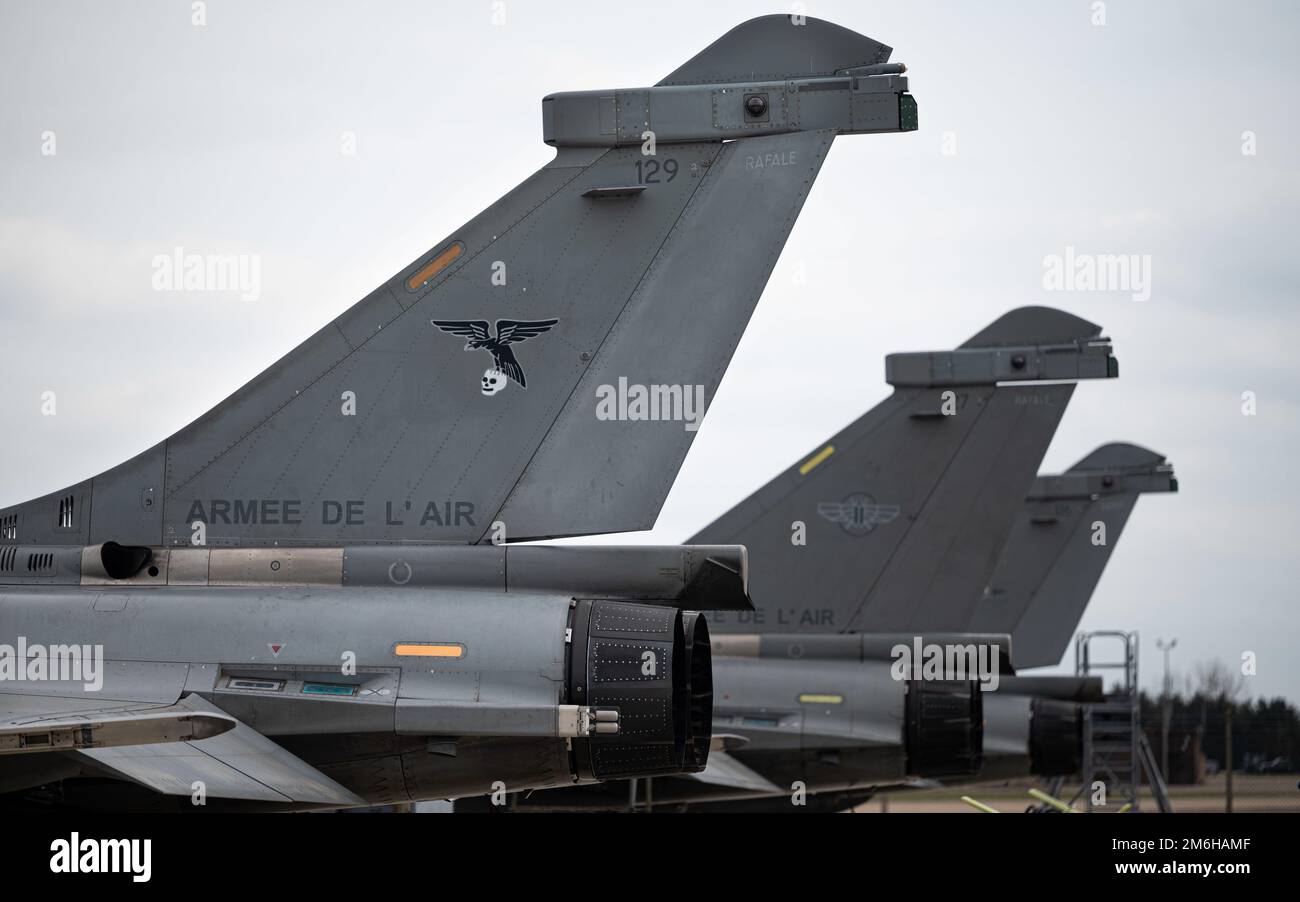 Professional militaries hi-res stock photography and images - Alamy