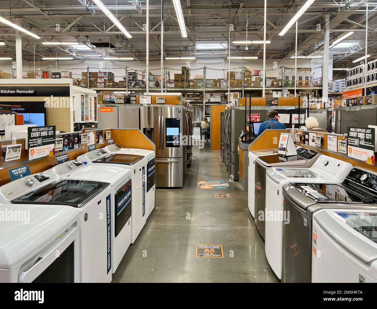 Several kitchen electronic units for sale at The Home Depot, Carmel Valley, San Diego Stock Photo