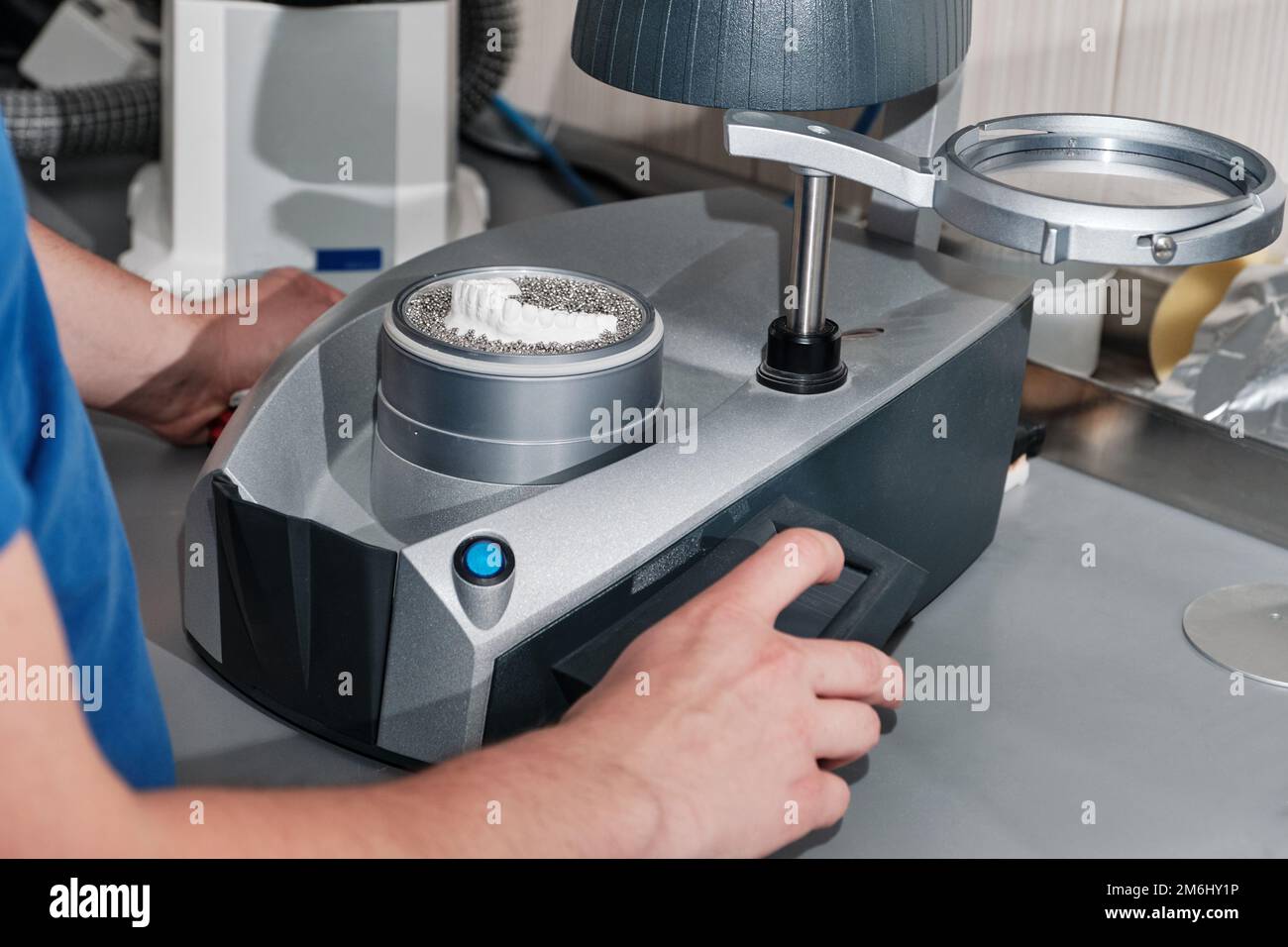 Production process of the clear aligner. Orthodontic clear aligner ...
