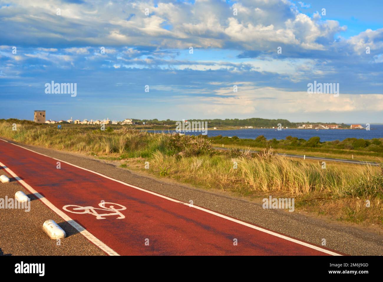 A bicycle road by the beach. Netherlands, Zeeland Stock Photo Alamy