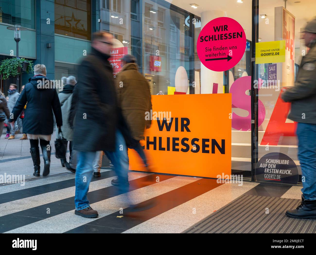 Shopping street, pedestrian zone, shoe shop closing, clearance sale, going out of business, Limbacher Straße, Essen, NRW, Germany, Stock Photo