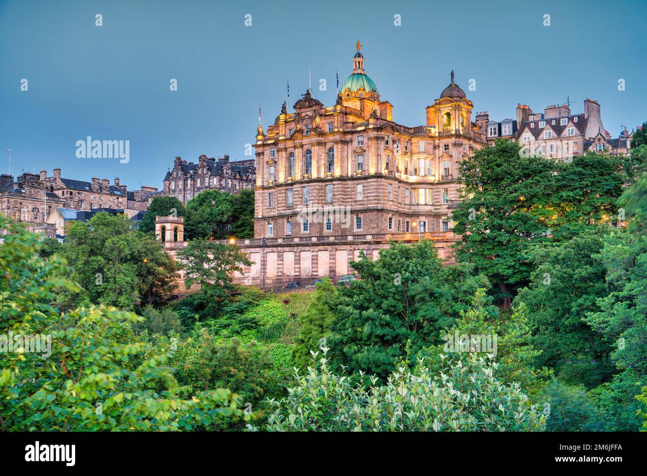 museum-on-the-mound-in-downtown-edinburgh-scotland-stock-photo-alamy