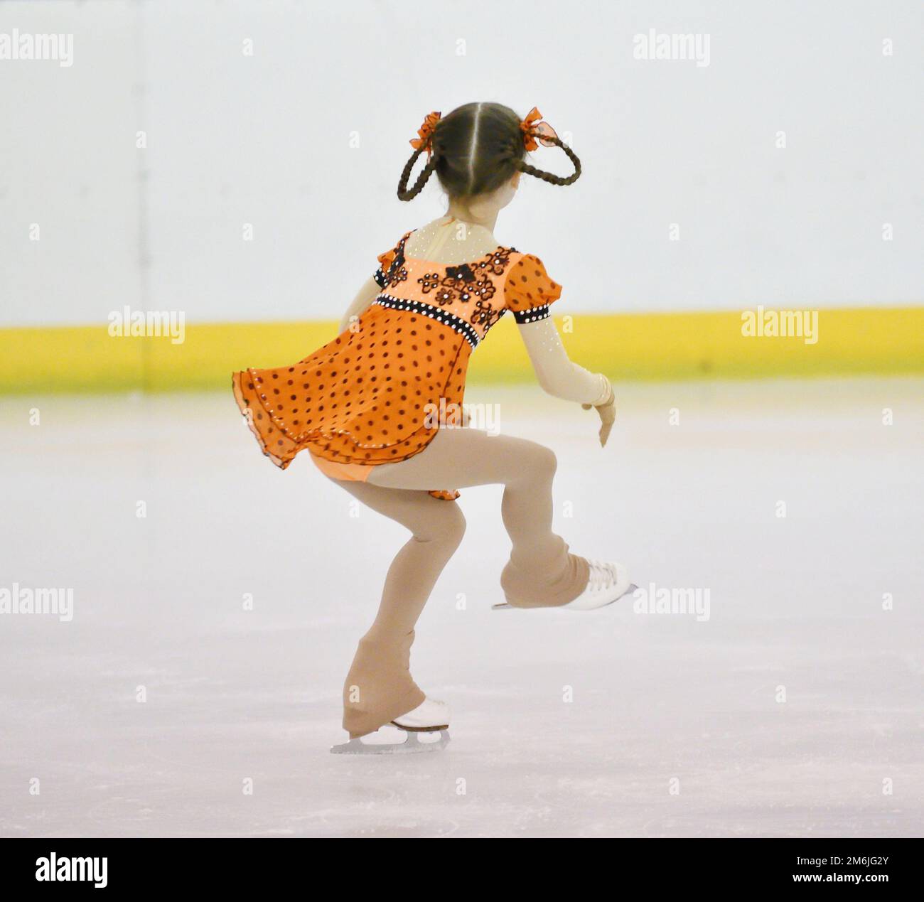Child figure skating hires stock photography and images Alamy