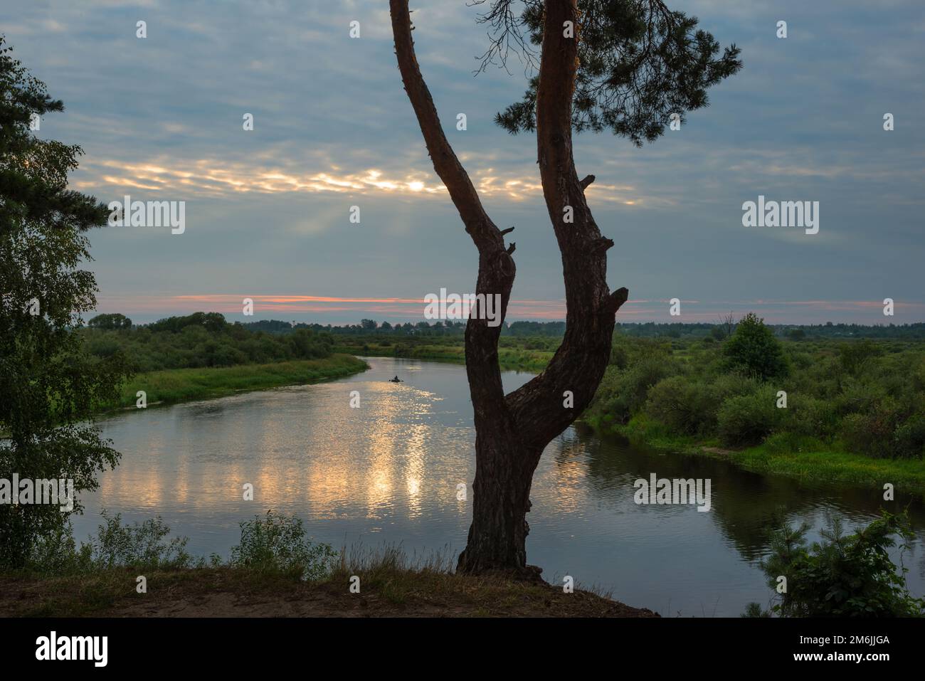 Summer landscape river hi-res stock photography and images - Alamy