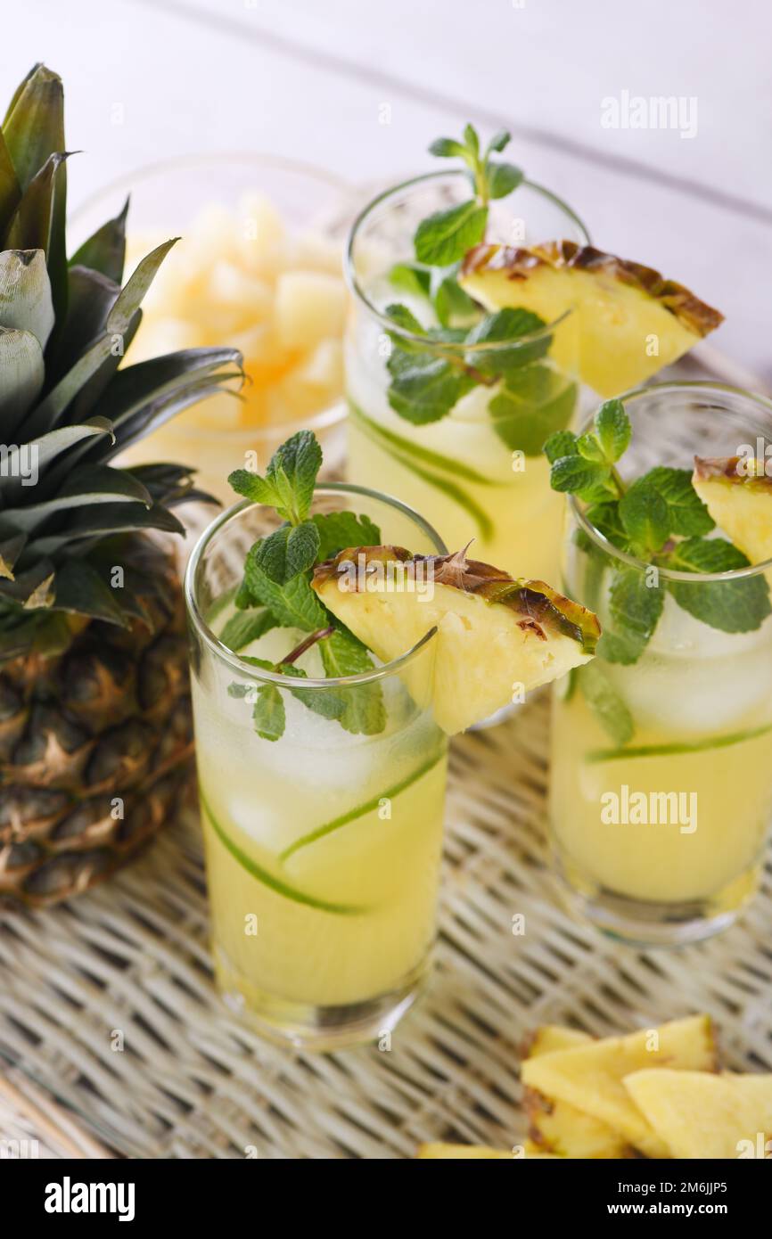 Pineapple mojito hi-res stock photography and images - Alamy