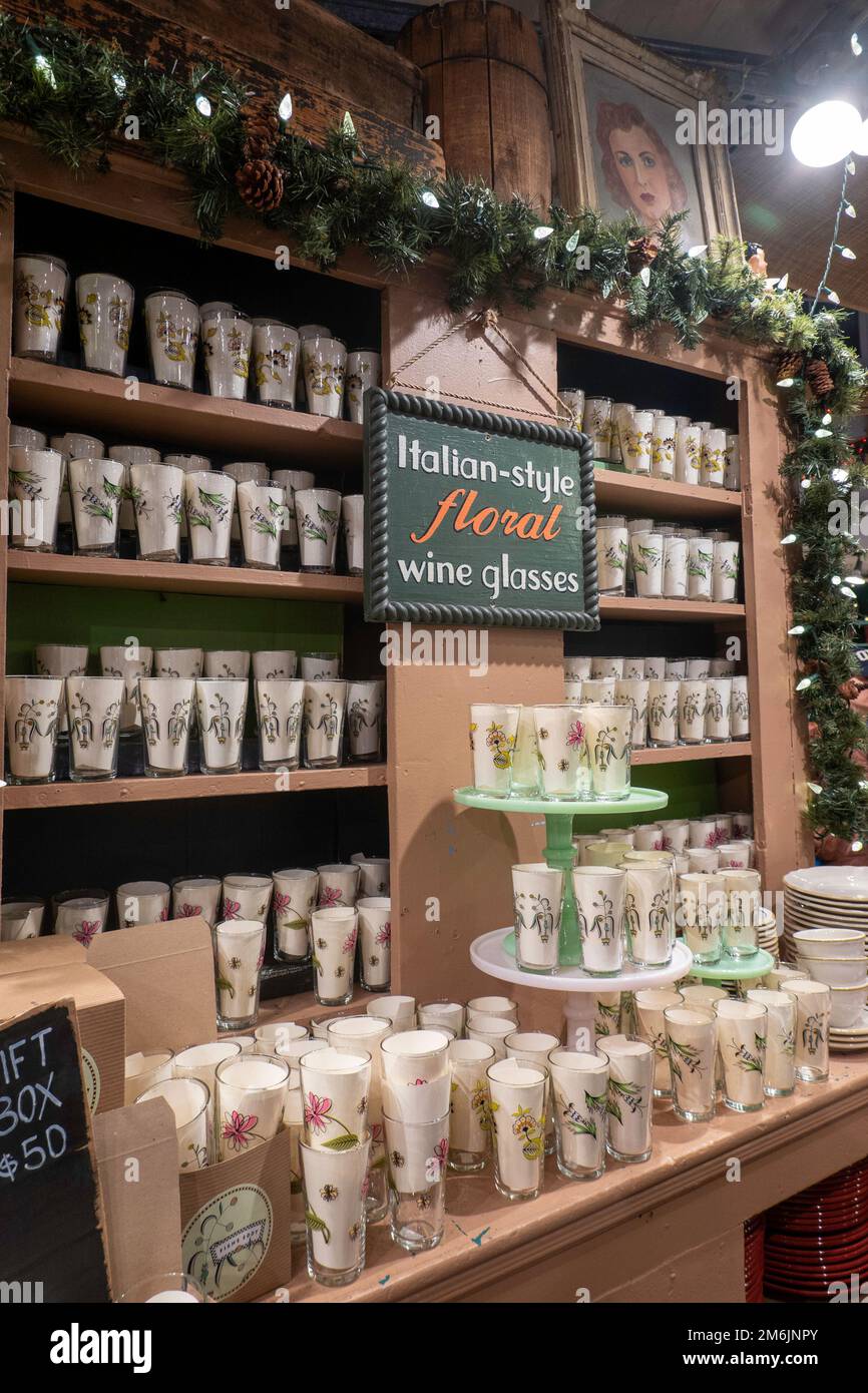 Fishs Eddy Home Goods Store, NYC 2023 Stock Photo Alamy