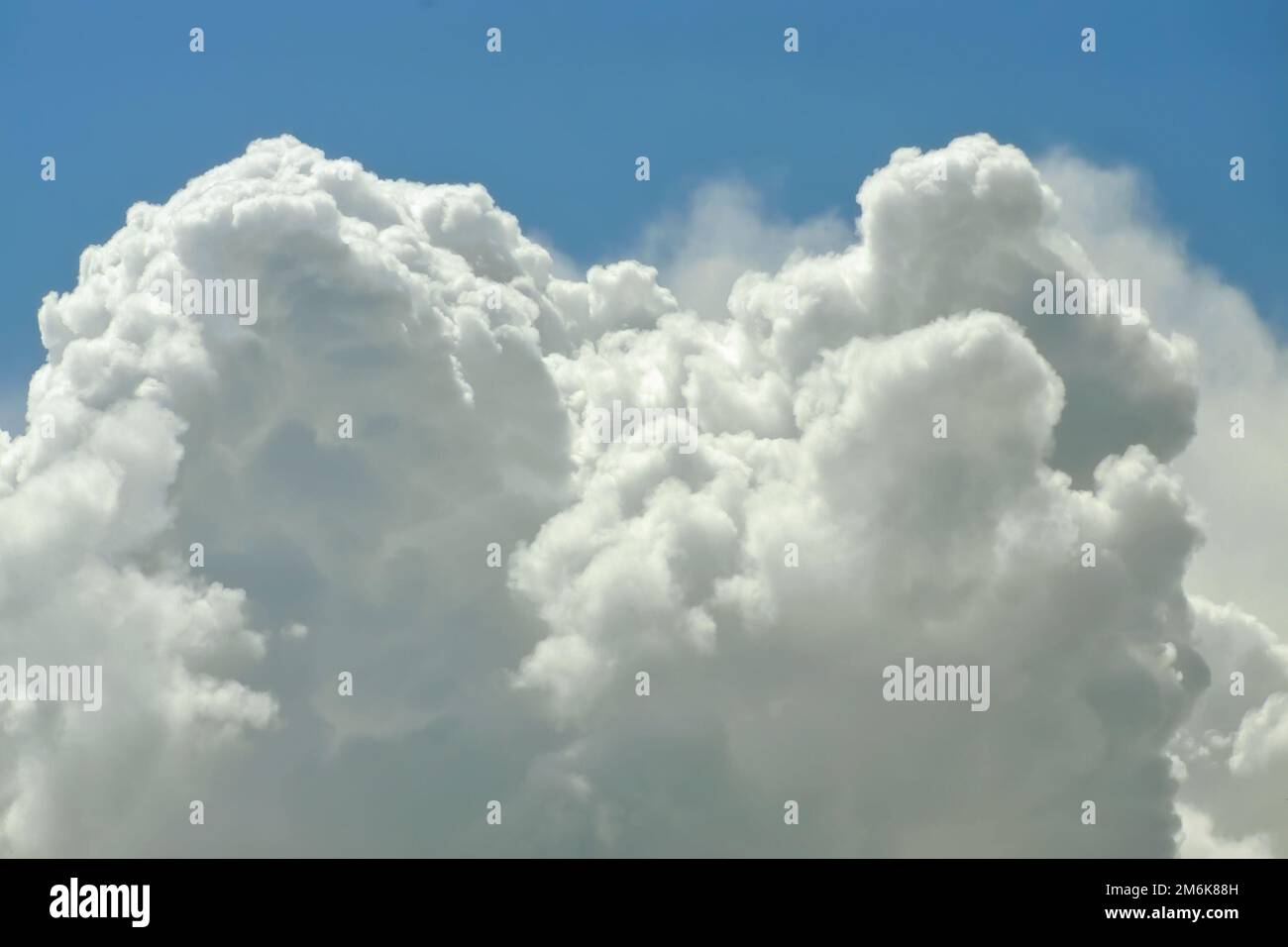 Blue sky cloud close hi-res stock photography and images - Alamy