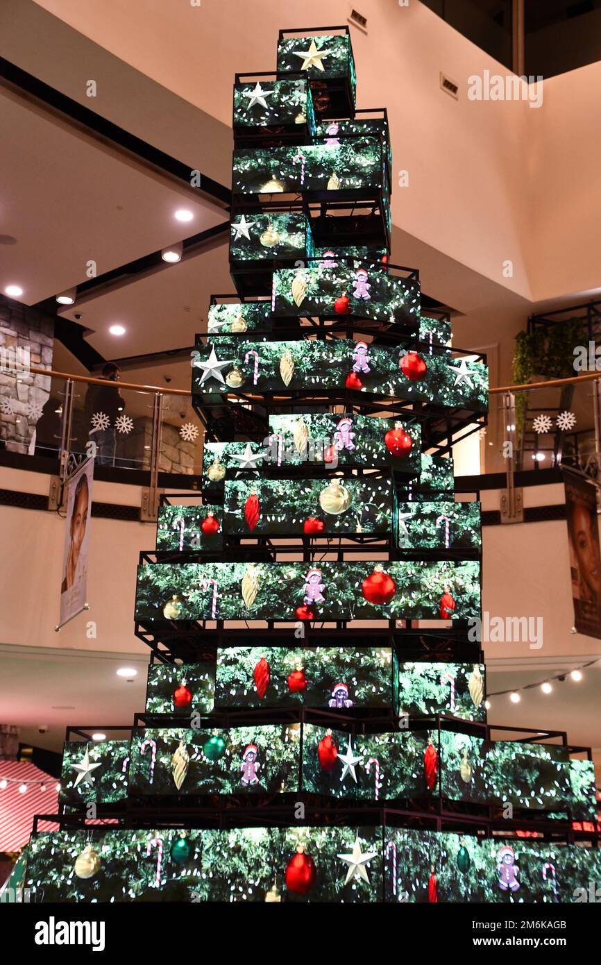 Christmas decor at Mall of the Emirates in Dubai UAE Stock Photo ...