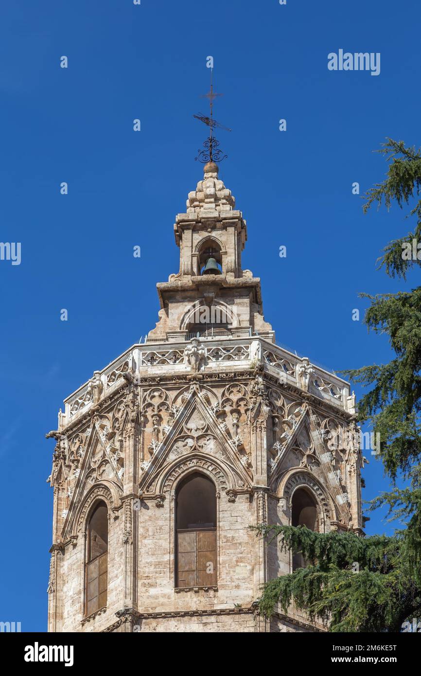 Cathedral valencia bell tower hi-res stock photography and images - Alamy