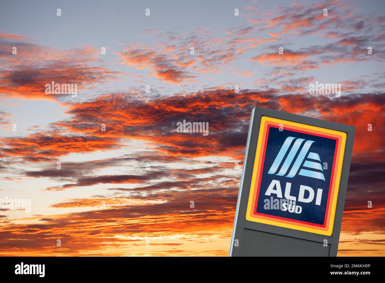 Aldi discount store company logo Stock Photo Alamy