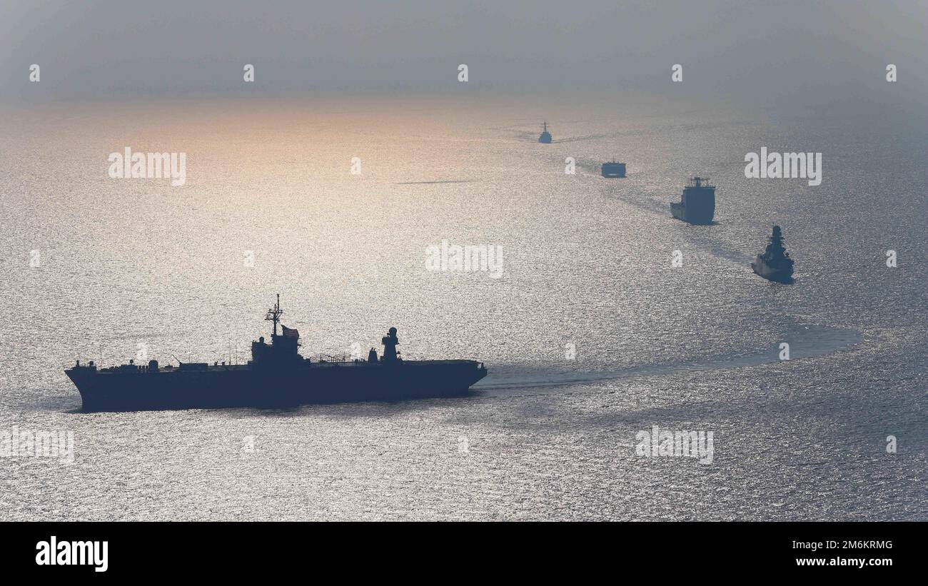 220501-N-TT059-1002 GULF OF ADEN (May 1, 2022) Amphibious command ship USS Mount Whitney (LCC 20), Italian Navy frigate Carlo Bergamini (F 590), guided-missile destroyer USS Gonzalez (DDG 66), expeditionary fast transport ship USNS Choctaw County (T-EPF 2) and British Royal Fleet Auxiliary RFA Lyme Bay (L 3007) sail in formation in the Gulf of Aden, May 1. Carlo Bergamini, the flagship for the European Union Naval Force's Combined Task Force (CTF) 465, operated in cooperation with the other vessels of CTF 153, a Combined Maritime Forces task force focused on maritime security and capacity buil Stock Photo