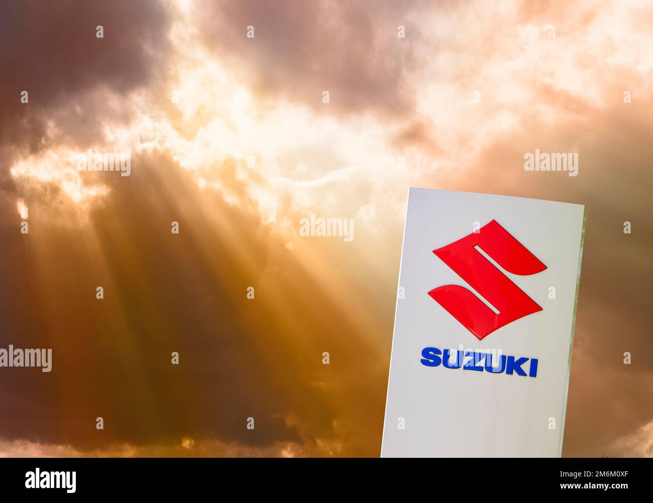 Maruti suzuki car logo editorial stock image. Image of mobile - 96202659