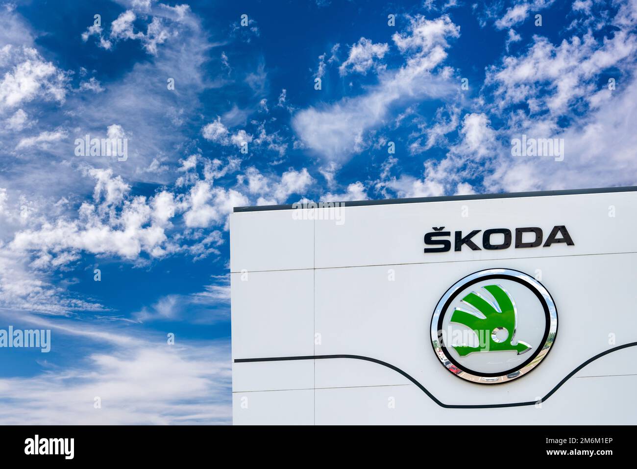 Skoda car badge hi-res stock photography and images - Alamy